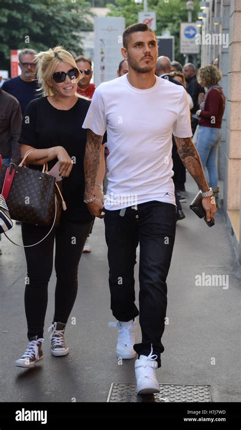 Mauro Icardi with his wife Wanda Nara, shopping in Rolex shop 